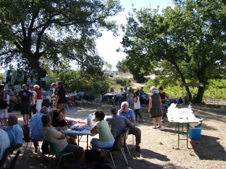 sur le terrain des Garrigues